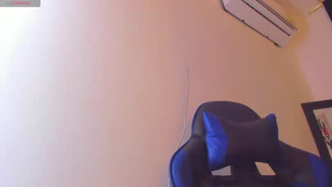 Snapshot of tattoofox_ chatting on 07/16/26, 01:17 Tatoo foxx online show from 07/16/26, 01:17