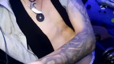 Jean pool online show from 10/17/25, 05:21