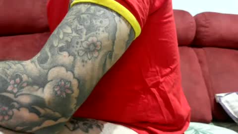 Snapshot of tatuadorhotxxx chatting on 07/03/26, 12:06 Tatuado20cm online show from 07/03/26, 12:06