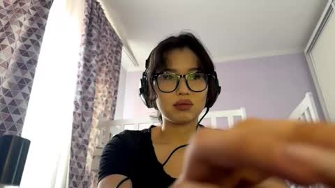 Jenny  online show from 11/11/25, 08:47