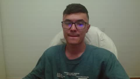 Snapshot of taurus4k chatting on 12/02/24, 01:14 taurus4k online show from 12/02/24, 01:14