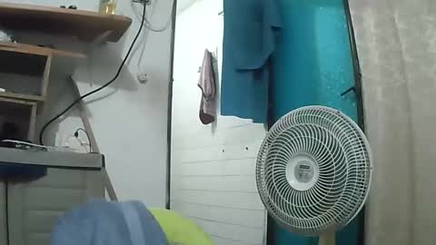 Snapshot of tavo58 chatting on 10/28/25, 02:26 alvarito online show from 10/28/25, 02:26