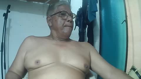 Snapshot of tavo58 chatting on 05/02/26, 04:23 alvarito online show from 05/02/26, 04:23