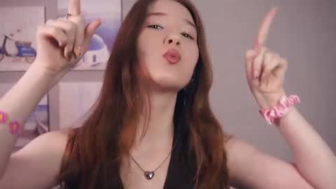 Snapshot of tawanaeissinger chatting on 07/24/26, 12:03 Mei online show from 07/24/26, 12:03