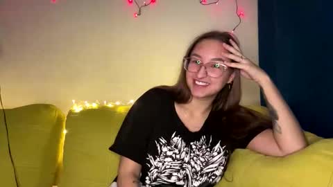 Mia online show from 01/14/26, 05:07