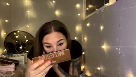 Mia online show from 01/17/26, 03:50