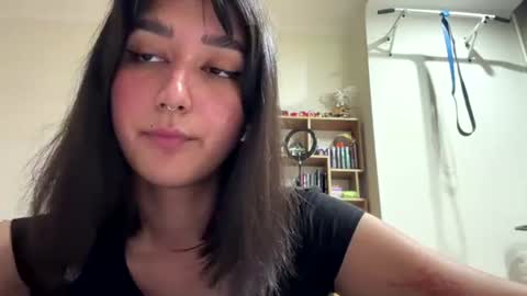 Snapshot of tawnyamartinek chatting on 06/09/26, 08:15 Riza online show from 06/09/26, 08:15