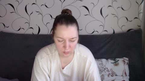 Diana online show from 12/17/25, 07:25