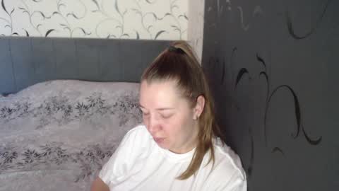 Snapshot of taxxxu chatting on 06/10/26, 06:34 Diana online show from 06/10/26, 06:34