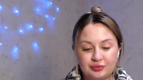 Taya online show from 04/16/26, 09:15