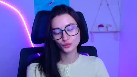 Taya online show from 12/21/25, 06:31