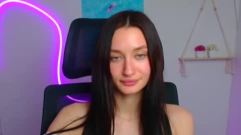 Taya online show from 04/10/26, 06:56