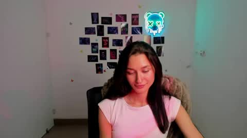 Snapshot of tayavibe chatting on 07/07/26, 08:40 Taya online show from 07/07/26, 08:40