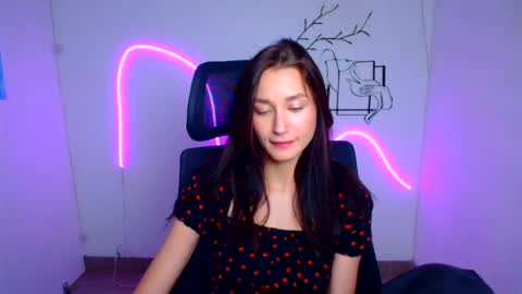 Snapshot of tayavibe chatting on 07/24/26, 06:00 Taya online show from 07/24/26, 06:00