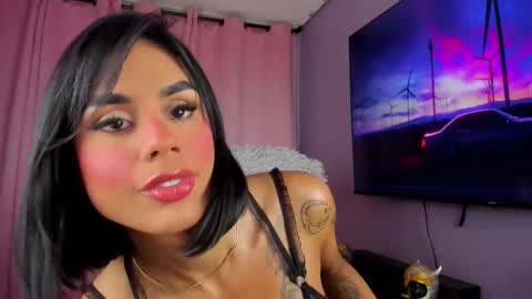 Snapshot of taybunny18 chatting on 03/04/25, 05:00   online show from 03/04/25, 05:00