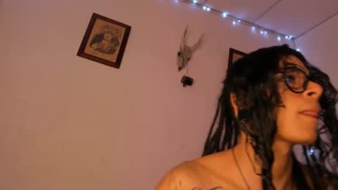   online show from 11/09/25, 02:04