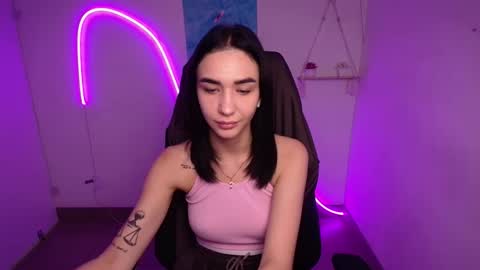 Tayla online show from 11/06/25, 06:47