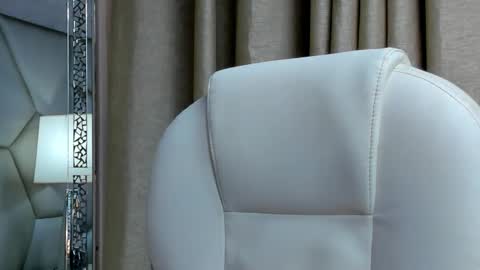 tayler_swift1 online show from 01/17/25, 01:46