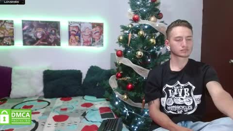 Snapshot of tayler_yuliet chatting on 12/26/24, 08:32 pareja ardiente online show from 12/26/24, 08:32
