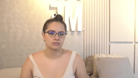 Teylor  Kim online show from 09/23/25, 06:11