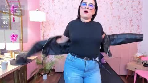 Taylor Bennet online show from 03/18/26, 12:08