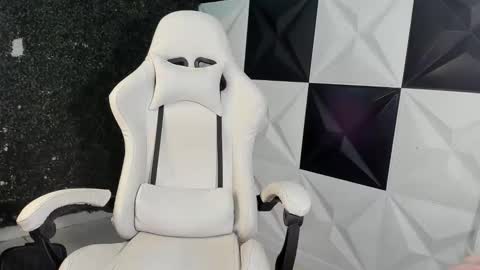 Snapshot of taylor_bigdick18 chatting on 02/25/26, 06:56 Taylor online show from 02/25/26, 06:56