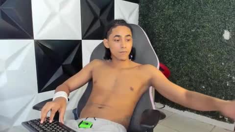 Taylor online show from 03/26/26, 01:44