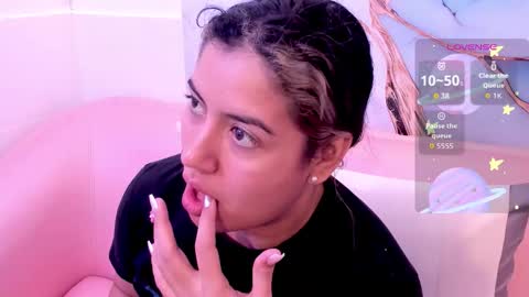 taylor_cupper_ online show from 11/01/25, 08:11