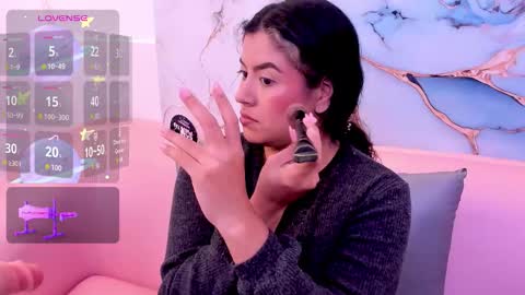 taylor_cupper_ online show from 11/12/25, 04:35