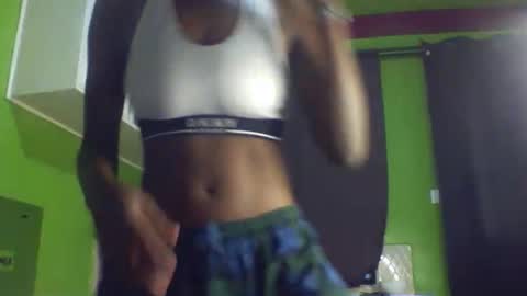 taylor_swift09 online show from 02/15/26, 10:28