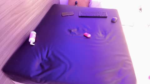 Taylor  online show from 01/20/25, 03:39