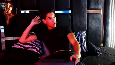 taylorsmiths_ online show from 01/06/26, 03:54