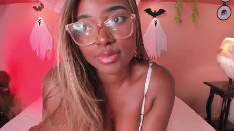 Snapshot of taylorviidal chatting on 10/04/25, 07:34 taylor online show from 10/04/25, 07:34