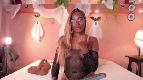 Snapshot of taylorviidal chatting on 10/18/25, 07:36 taylor online show from 10/18/25, 07:36