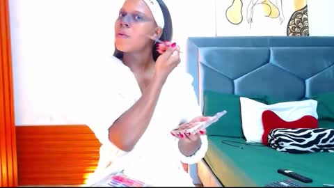 Tayra...  online show from 10/24/25, 03:03