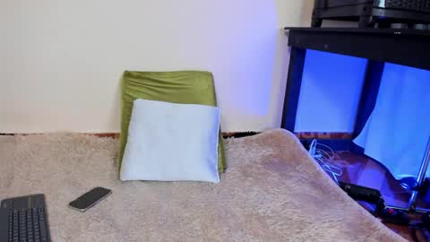 ask for cum online show from 04/17/26, 10:57