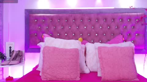 Sofia online show from 11/21/25, 12:15