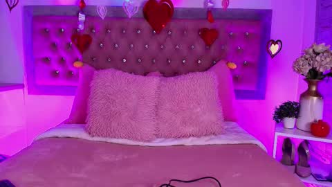 Sofia online show from 02/17/26, 12:56