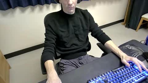 Snapshot of tbone_93 chatting on 02/05/26, 04:11 Tbone online show from 02/05/26, 04:11