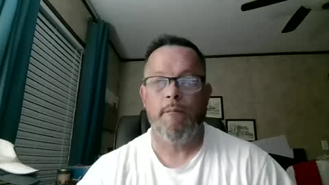 Snapshot of tdhawk87 chatting on 06/22/26, 10:23 tdhawk87 online show from 06/22/26, 10:23