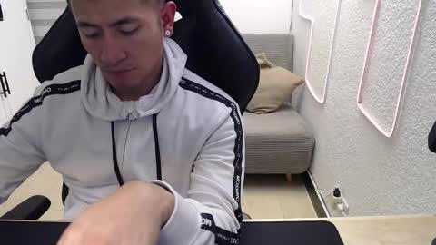 DYNAMITE DUO69 online show from 03/05/26, 12:23