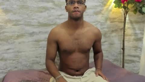 Marco y Luna  online show from 03/29/26, 12:27