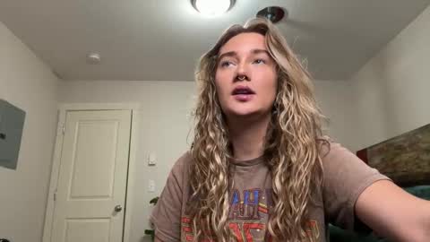 Katy online show from 11/03/25, 02:13