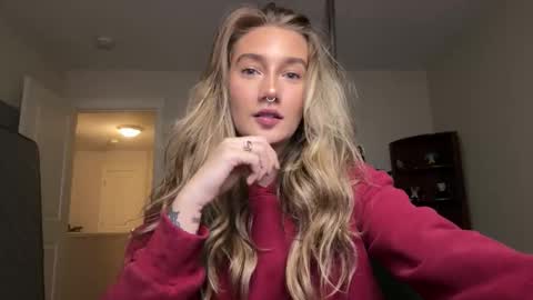 Katy online show from 11/11/25, 01:38