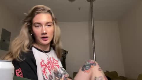 Katy online show from 12/22/25, 03:03