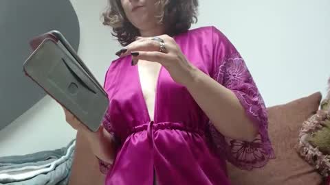 ALICIA--- online show from 10/01/25, 05:57