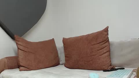 ALICIA--- online show from 10/07/25, 05:48