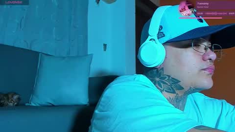 Charlee He online show from 11/03/25, 08:54