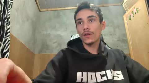 Snapshot of tecnicogatu chatting on 09/10/25, 01:27 tecnicogatu online show from 09/10/25, 01:27