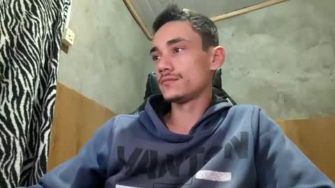 Snapshot of tecnicogatu chatting on 09/24/25, 05:33 tecnicogatu online show from 09/24/25, 05:33